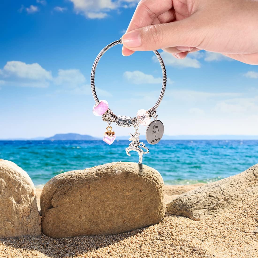 COO&KOO Charm Bracelet Making Kit, A Unicorn Girls Toy That Inspires Creativity and Imagination, Crafts for Girls Ages 8-12 with Jewelry Making Kit Perfect Gifts for 6 7 8 9 10 Girl Self-Expression!